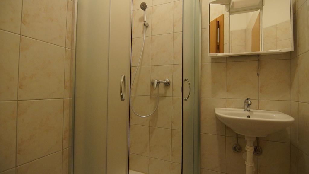 Apartments Domani Vir Εξωτερικό φωτογραφία