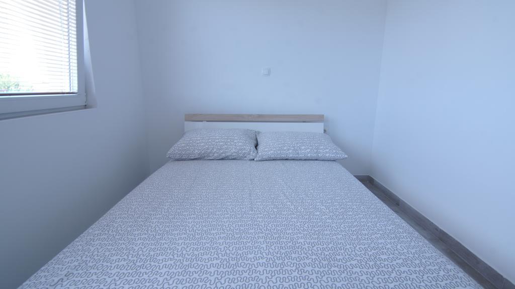 Apartments Domani Vir Εξωτερικό φωτογραφία