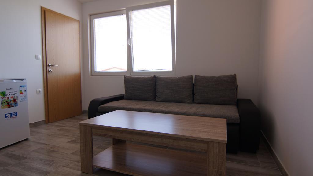 Apartments Domani Vir Εξωτερικό φωτογραφία
